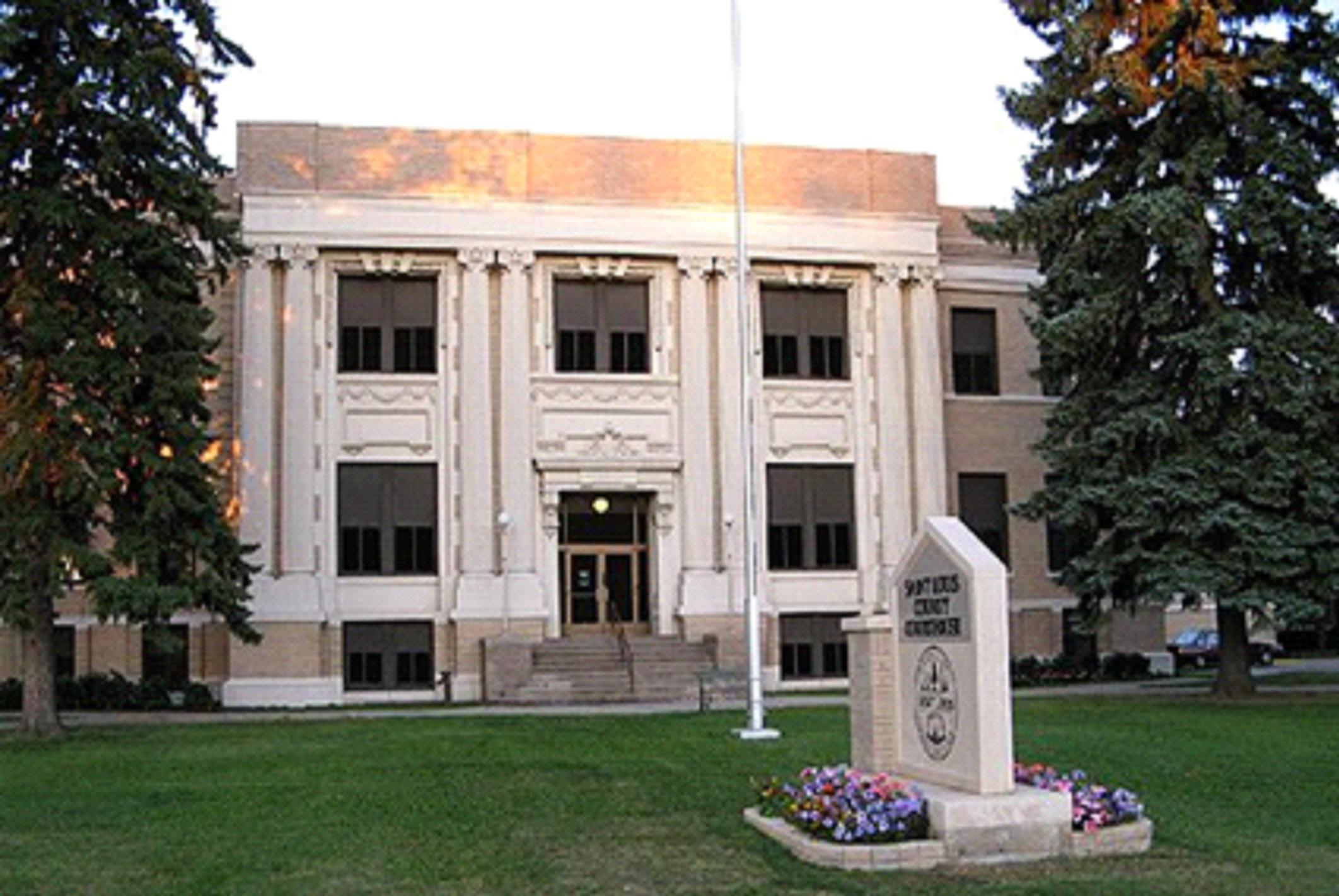 Virginia Courthouse